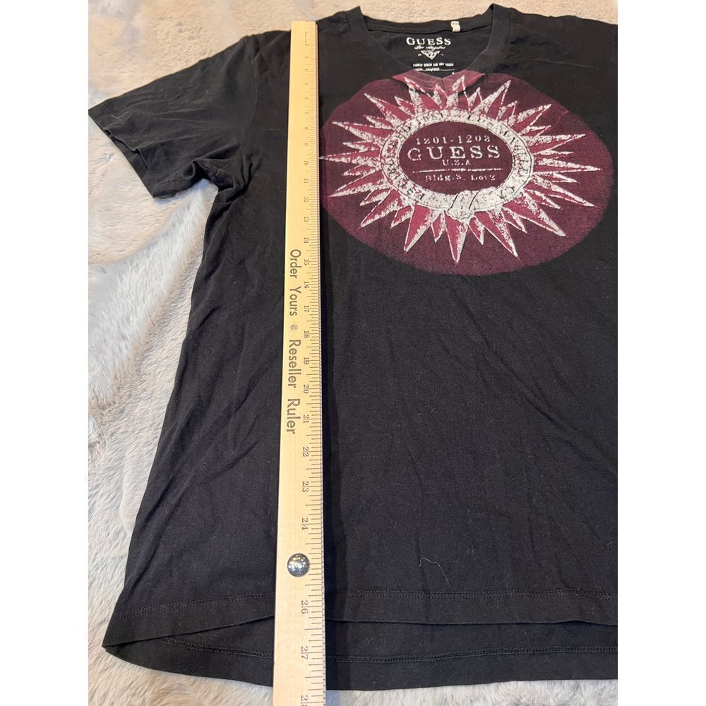 GUESS Black Graphic T-Shirt Sun Burst Logo Vintage Style Cotton Casual Tee Sz L - Picture 7 of 14